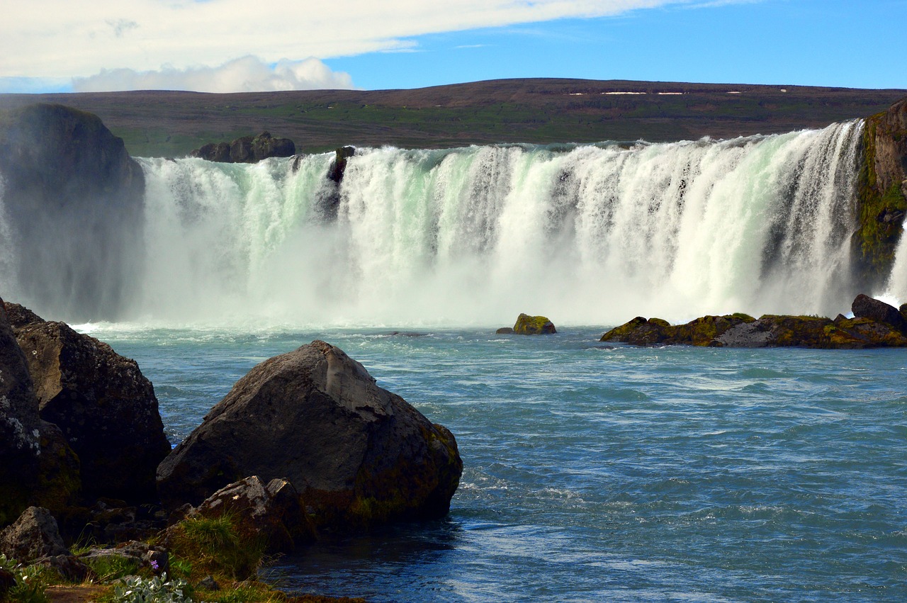 découvrez l'énergie hydropower, une source d'énergie renouvelable et durable qui utilise la puissance de l'eau pour produire de l'électricité. explorez les avantages, les technologies et l'impact environnemental de cette solution énergétique essentielle pour un avenir plus vert.