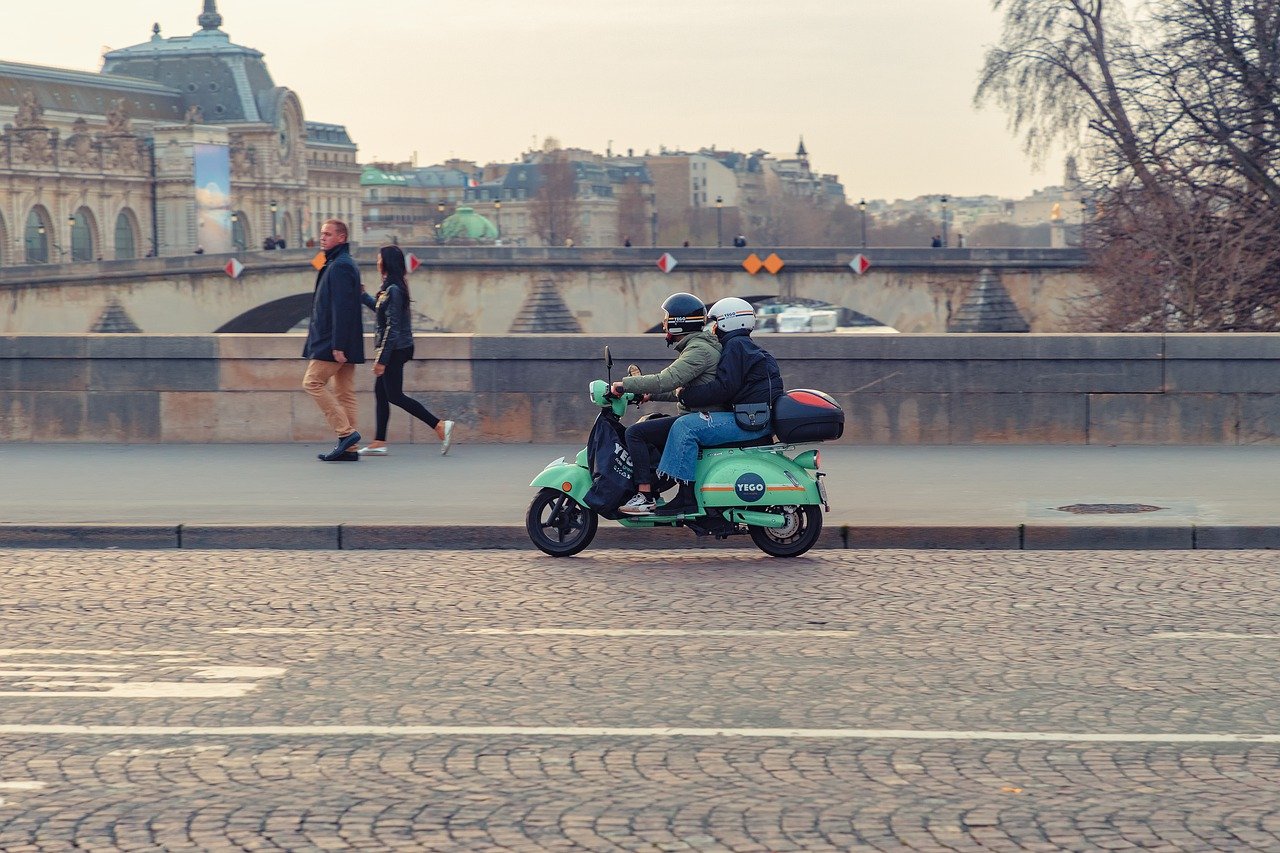 découvrez les objectifs de l'accord de paris, un engagement mondial visant à limiter le réchauffement climatique et à favoriser la durabilité. apprenez comment ces mesures visent à réduire les émissions de gaz à effet de serre et à protéger notre planète pour les générations futures.