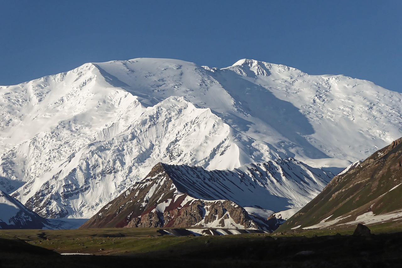 découvrez les conséquences alarmantes de la fonte des glaciers sur notre planète. analysez les impacts environnementaux, les enjeux climatiques et les solutions possibles pour préserver ces écosystèmes vitaux.