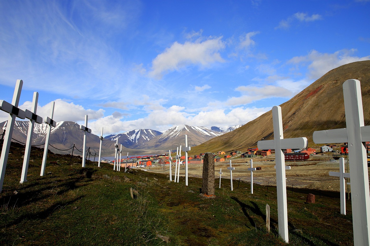 découvrez le permafrost, ce sol gelé permanent qui joue un rôle crucial dans le climat et l'écosystème terrestre. explorez ses caractéristiques, son impact sur le changement climatique et les défis qu'il pose à l'environnement.