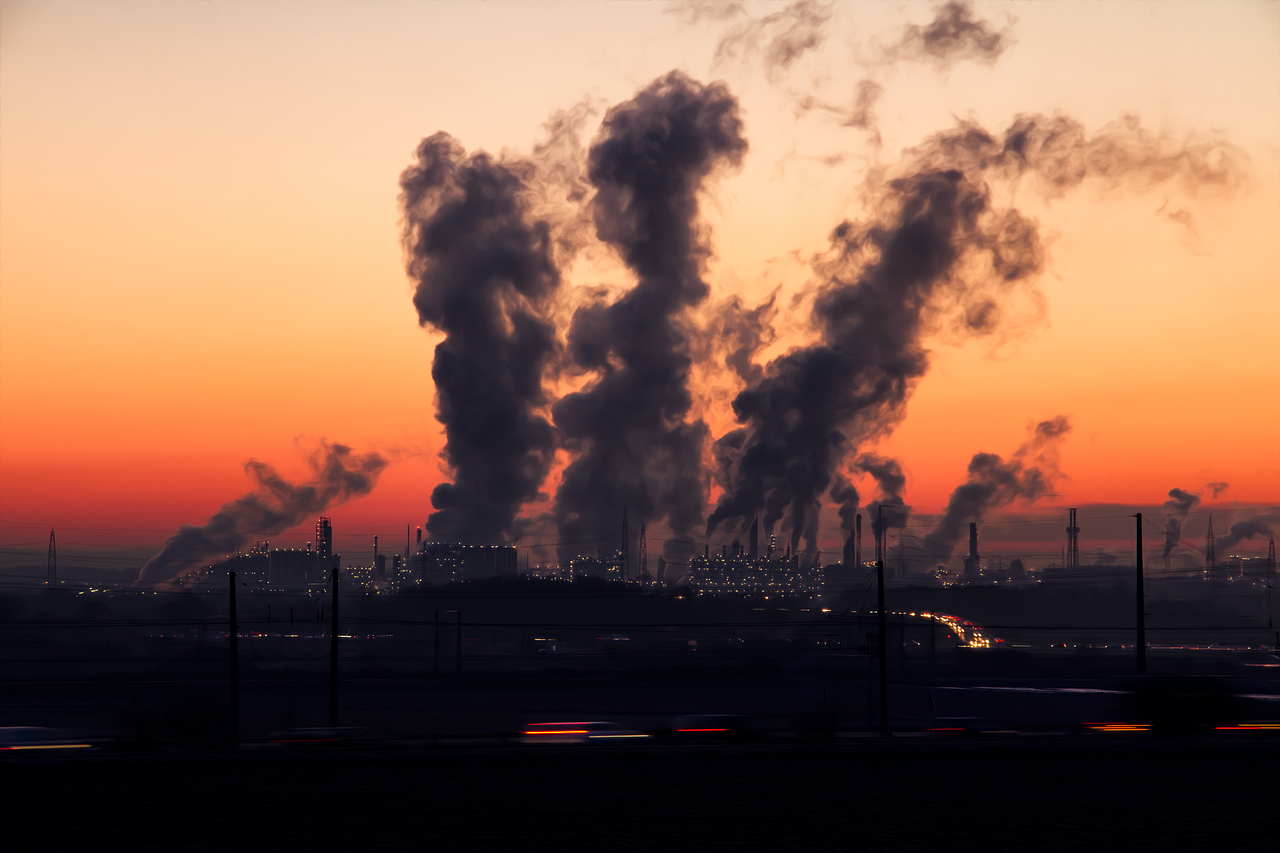 sensibilisez-vous à la pollution plastique et découvrez les enjeux environnementaux majeurs qui en découlent. apprenez comment réduire votre empreinte écologique et participez à la lutte contre ce fléau qui menace notre planète.