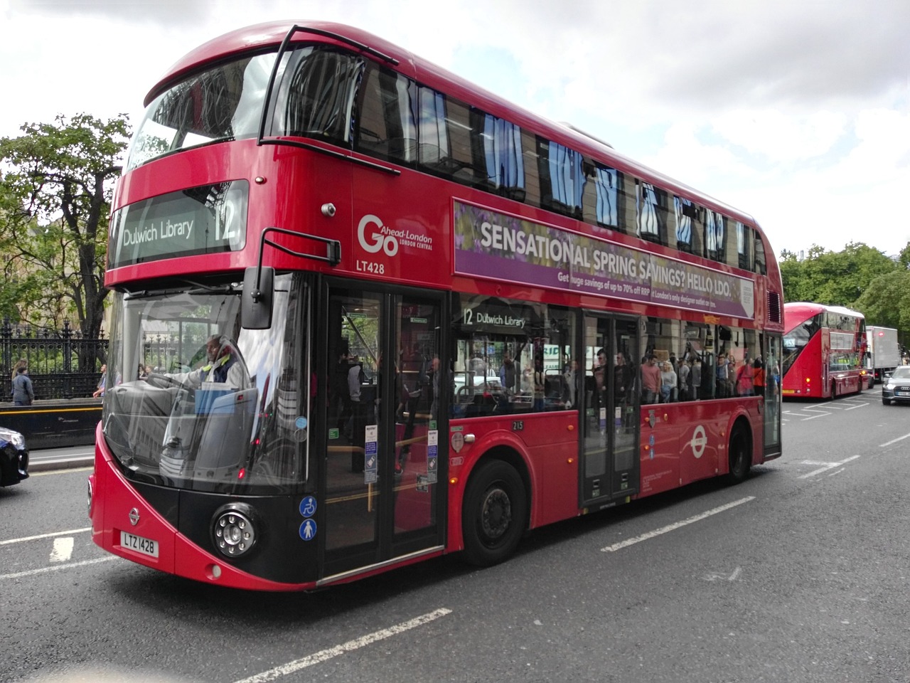 découvrez les nombreux avantages des transports en commun : réduction des embouteillages, économies financières, impact environnemental positif et amélioration de la qualité de vie en ville. informez-vous sur les bienfaits d'une mobilité durable et connectée.