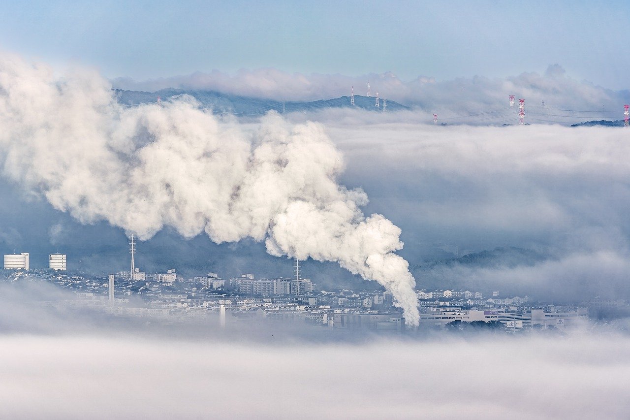 découvrez ce qu'est l'empreinte carbone, son importance dans la lutte contre le changement climatique et comment réduire son impact environnemental au quotidien.